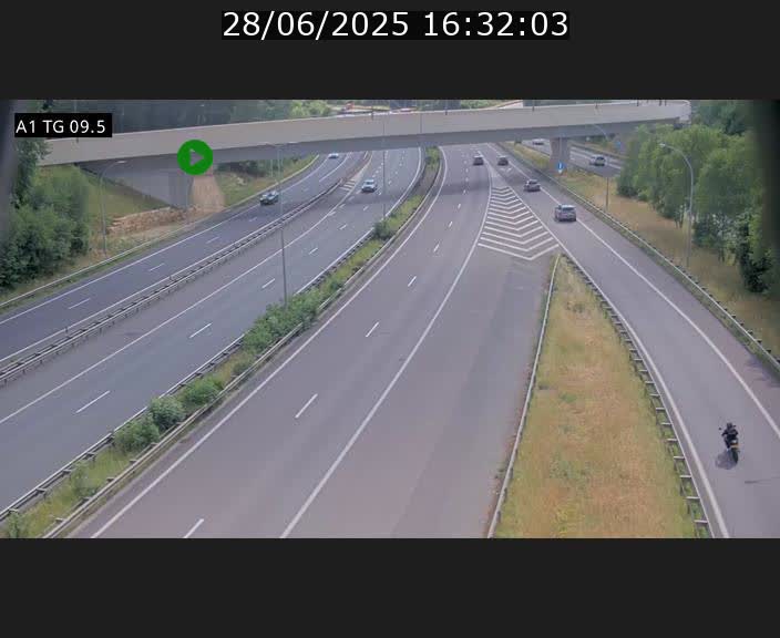 <h2>Traffic live webcam Luxembourg Jonction Grünewald - A1 direction Luxembourg-ville - BK 9.5</h2>