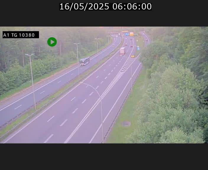 <h2>Traffic live webcam Luxembourg Senningerberg - A1 direction Luxembourg Kirchberg - BK 10.3</h2>