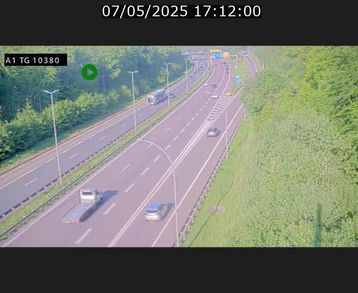 Traffic live webcam Luxembourg Senningerberg - A1 direction Luxembourg Kirchberg - BK 10.3