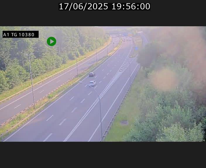 Traffic live webcam Luxembourg Senningerberg - A1 direction Luxembourg Kirchberg - BK 10.3