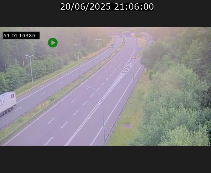 Traffic live webcam Luxembourg Senningerberg - A1 direction Luxembourg Kirchberg - BK 10.3
