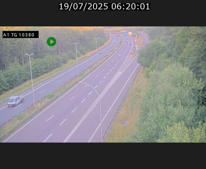 Traffic live webcam Luxembourg Senningerberg - A1 direction Luxembourg Kirchberg - BK 10.3