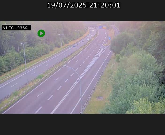 Traffic live webcam Luxembourg Senningerberg - A1 direction Luxembourg Kirchberg - BK 10.3