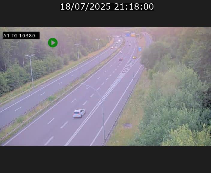 Traffic live webcam Luxembourg Senningerberg - A1 direction Luxembourg Kirchberg - BK 10.3