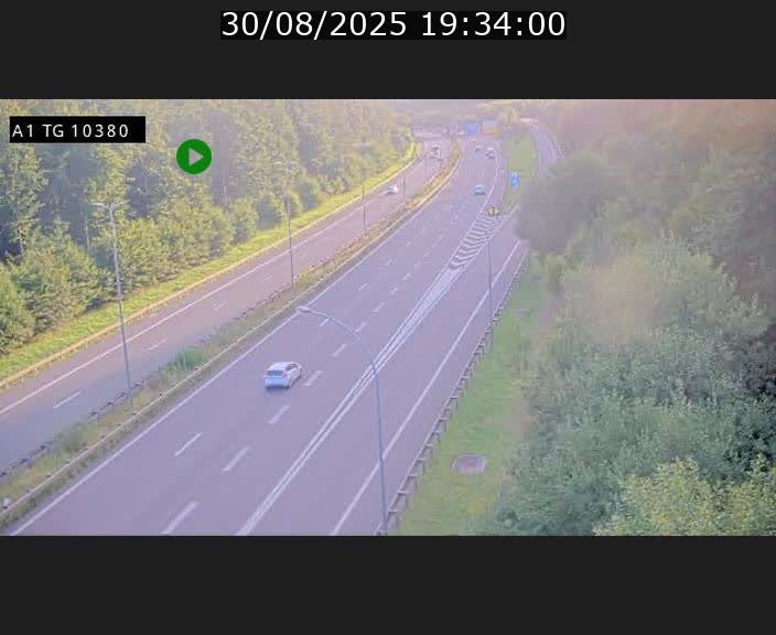 <h2>Traffic live webcam Luxembourg Senningerberg - A1 direction Luxembourg Kirchberg - BK 10.3</h2>