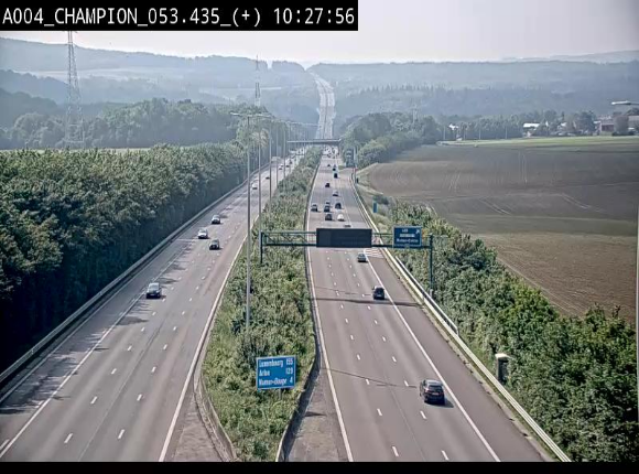 Webcam E411 juste avant la sortie 14 Namur Centre, à hauteur du radar fixe avant le Viaduc de Beez. Vue orientée vers Namur