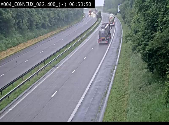 Webcam sur l'E411 avant les sorties 20 menant à Ciney, Dinant et Achêne. Vue orientée vers Namur