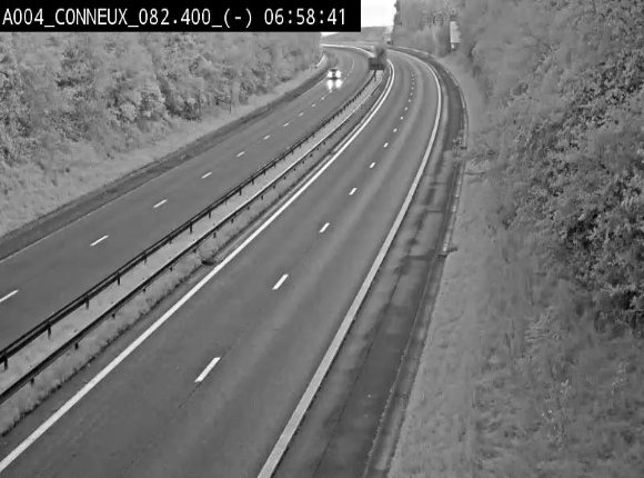 <h2>Webcam sur l'E411 avant les sorties 20 menant à Ciney, Dinant et Achêne. Vue orientée vers Namur</h2>
