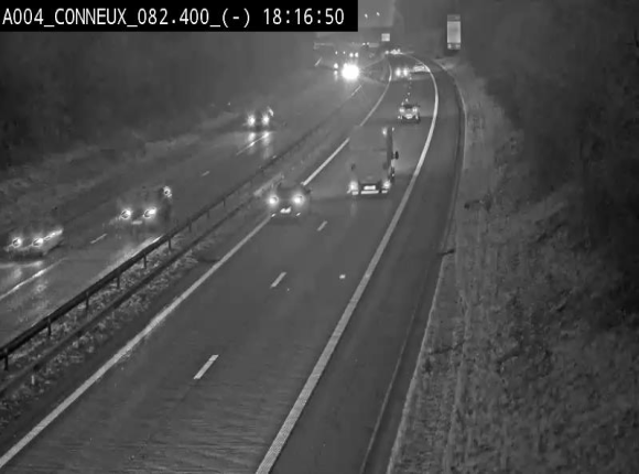 <h2>Webcam sur l'E411 avant les sorties 20 menant à Ciney, Dinant et Achêne. Vue orientée vers Namur</h2>