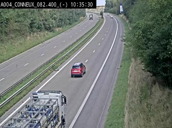 <h2>Webcam sur l'E411 avant les sorties 20 menant à Ciney, Dinant et Achêne. Vue orientée vers Namur</h2>