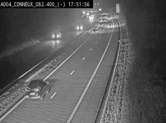 Webcam sur l'E411 avant les sorties 20 menant à Ciney, Dinant et Achêne. Vue orientée vers Namur