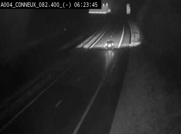 Webcam sur l'E411 avant les sorties 20 menant à Ciney, Dinant et Achêne. Vue orientée vers Namur