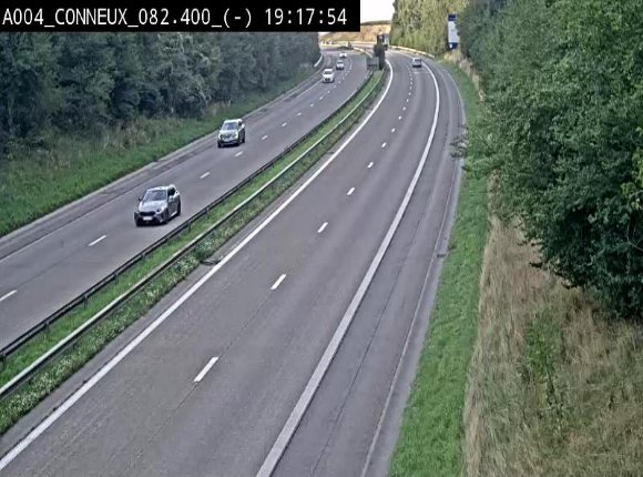 <h2>Webcam sur l'E411 avant les sorties 20 menant à Ciney, Dinant et Achêne. Vue orientée vers Namur</h2>