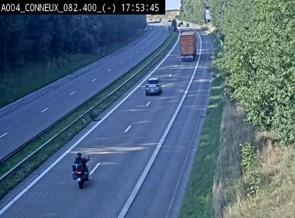 <h2>Webcam sur l'E411 avant les sorties 20 menant à Ciney, Dinant et Achêne. Vue orientée vers Namur</h2>