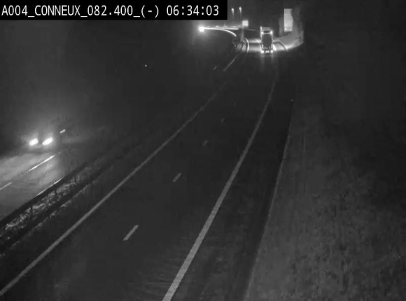 <h2>Webcam sur l'E411 avant les sorties 20 menant à Ciney, Dinant et Achêne. Vue orientée vers Namur</h2>