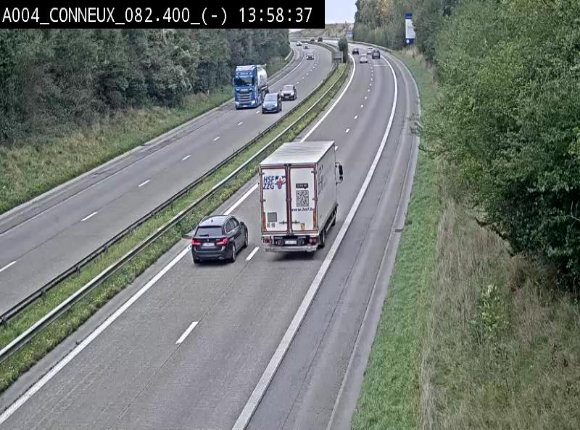 Webcam sur l'E411 avant les sorties 20 menant à Ciney, Dinant et Achêne. Vue orientée vers Namur