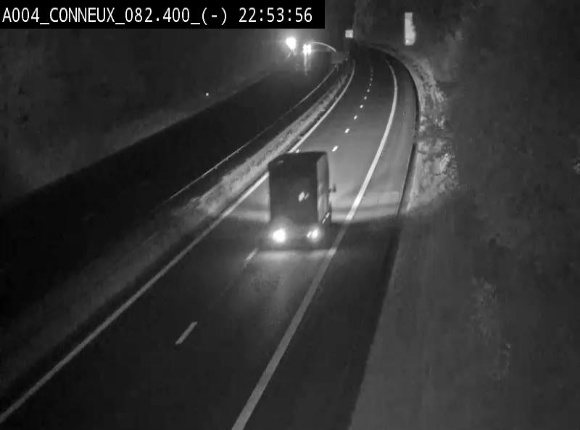 Webcam sur l'E411 avant les sorties 20 menant à Ciney, Dinant et Achêne. Vue orientée vers Namur