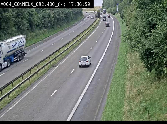 Webcam sur l'E411 avant les sorties 20 menant à Ciney, Dinant et Achêne. Vue orientée vers Namur