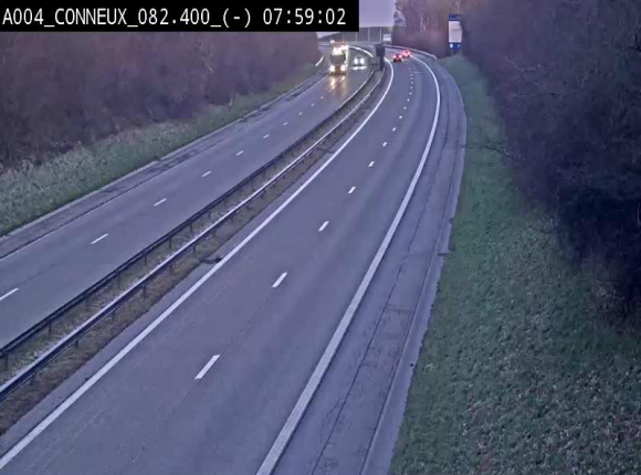 Webcam sur l'E411 avant les sorties 20 menant à Ciney, Dinant et Achêne. Vue orientée vers Namur