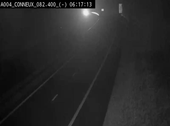 Webcam sur l'E411 avant les sorties 20 menant à Ciney, Dinant et Achêne. Vue orientée vers Namur