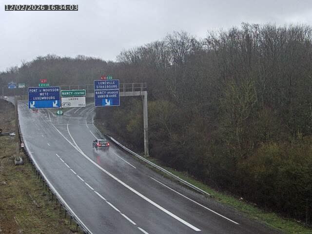 <h2>Caméra autoroute France - Biffurcation A31/A33, Laxou direction Nancy</h2>