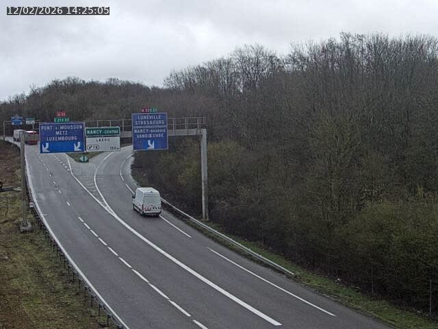 <h2>Caméra autoroute France - Biffurcation A31/A33, Laxou direction Nancy</h2>