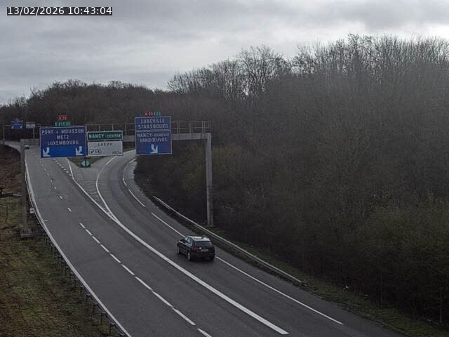 <h2>Caméra autoroute France - Biffurcation A31/A33, Laxou direction Nancy</h2>