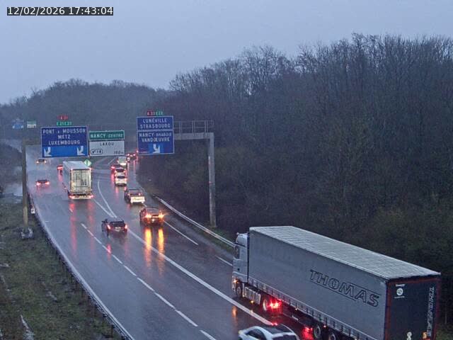 <h2>Caméra autoroute France - Biffurcation A31/A33, Laxou direction Nancy</h2>