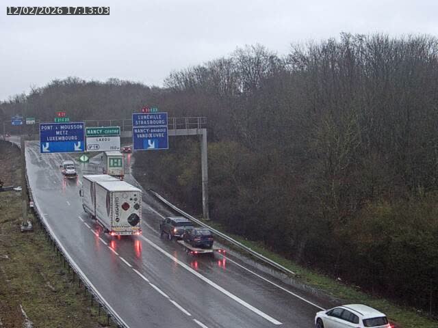 <h2>Caméra autoroute France - Biffurcation A31/A33, Laxou direction Nancy</h2>
