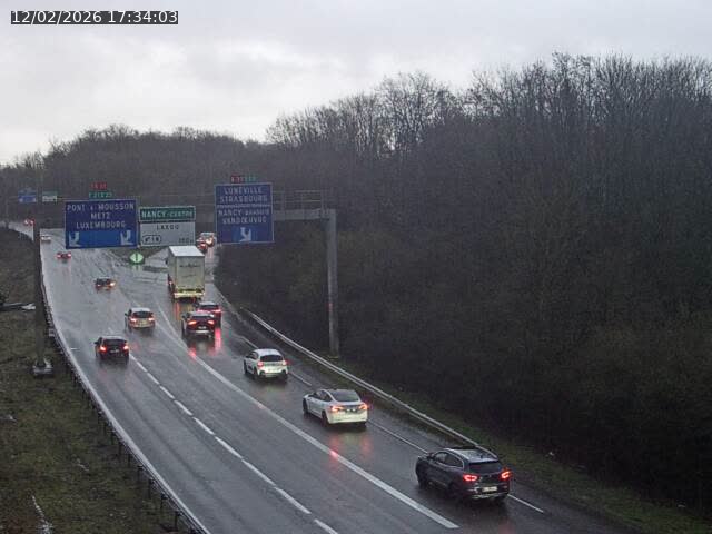<h2>Caméra autoroute France - Biffurcation A31/A33, Laxou direction Nancy</h2>