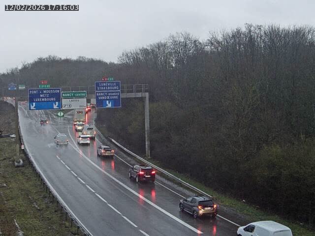 <h2>Caméra autoroute France - Biffurcation A31/A33, Laxou direction Nancy</h2>