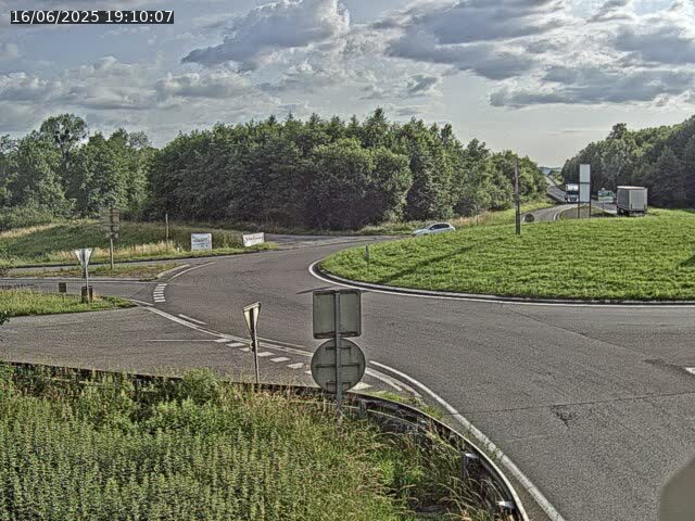 Caméra sur la N57 à la jonction avec la D64 à Saint-Sauveur, à proximité de Luxeuil-les-Bains