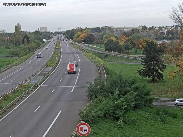 <h2>Caméra autoroute France - A31, Metz-centre direction Thionville</h2>