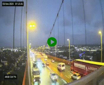<h2>Webcam autoroute sur le périphérique de Bordeaux (A630) au nord de la ville. Caméra située sur le Pont d'Aquitaine.</h2>