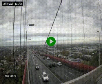 <h2>Webcam autoroute sur le périphérique de Bordeaux (A630) au nord de la ville. Caméra située sur le Pont d'Aquitaine.</h2>