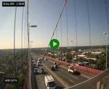 Webcam autoroute sur le périphérique de Bordeaux (A630) au nord de la ville. Caméra située sur le Pont d'Aquitaine.