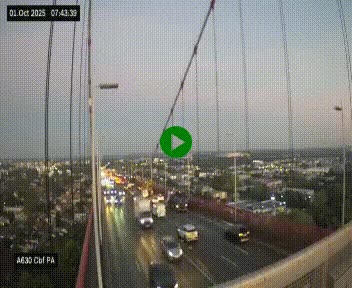 <h2>Webcam autoroute sur le périphérique de Bordeaux (A630) au nord de la ville. Caméra située sur le Pont d'Aquitaine.</h2>