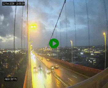 Webcam autoroute sur le périphérique de Bordeaux (A630) au nord de la ville. Caméra située sur le Pont d'Aquitaine.