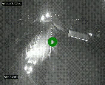 <h2>Vue en direct de l'autoroute A10 grâce à un drône situé au-dessus du péage de Virsac</h2>