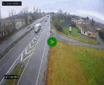Vue en direct de l'autoroute A10 grâce à un drône situé au-dessus du péage de Virsac