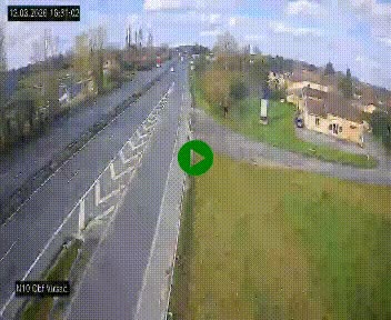 Vue en direct de l'autoroute A10 grâce à un drône situé au-dessus du péage de Virsac