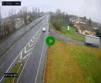 <h2>Vue en direct de l'autoroute A10 grâce à un drône situé au-dessus du péage de Virsac</h2>