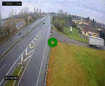 <h2>Vue en direct de l'autoroute A10 grâce à un drône situé au-dessus du péage de Virsac</h2>