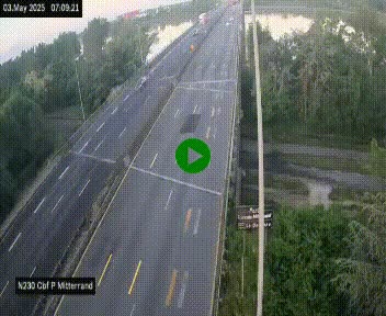 Webcam sur le périphérique de Bordeaux à l'est de la ville. Caméra située sur le Pont Mitterand sur la N230