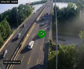 Webcam sur le périphérique de Bordeaux à l'est de la ville. Caméra située sur le Pont Mitterand sur la N230
