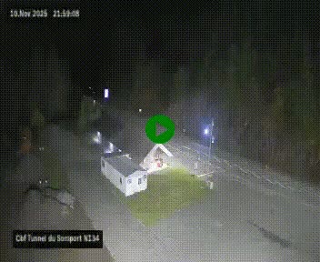 Webcam à l'entrée du tunnel du Somport, côté français, sur la N134, dans les Pyrénées, en direction de l'Espagne, à 1116 mètres d'altitude