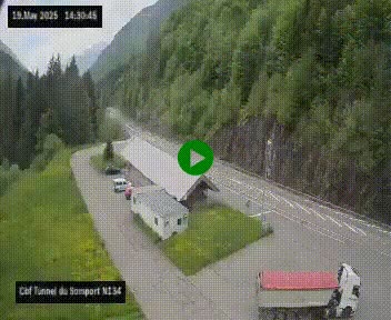 Webcam à l'entrée du tunnel du Somport, côté français, sur la N134, dans les Pyrénées, en direction de l'Espagne, à 1116 mètres d'altitude