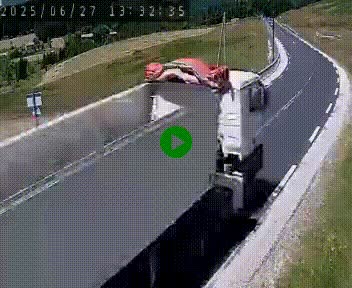 <h2>Webcam routière au niveau du col de la Chavade en Ardèche, sur la N102 à 1266 mètres d'altitude</h2>