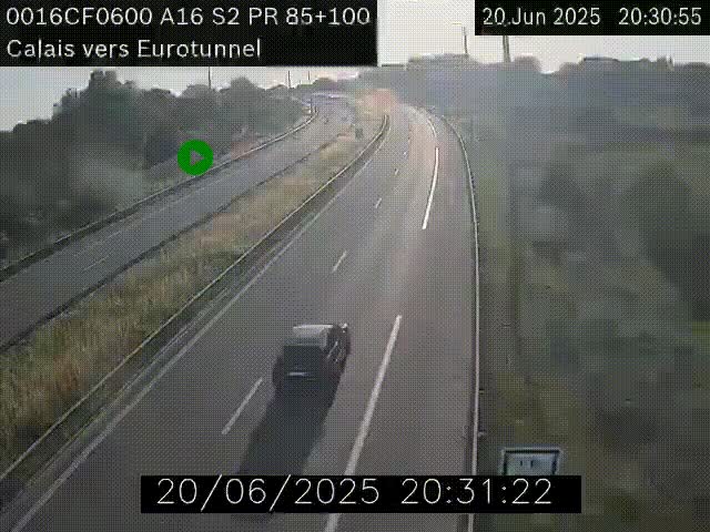 <h2>Webcam A16 à Calais en direction du Tunnel sous la Manche (Eurotunnel)</h2>