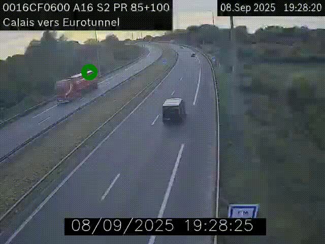 <h2>Webcam A16 à Calais en direction du Tunnel sous la Manche (Eurotunnel)</h2>